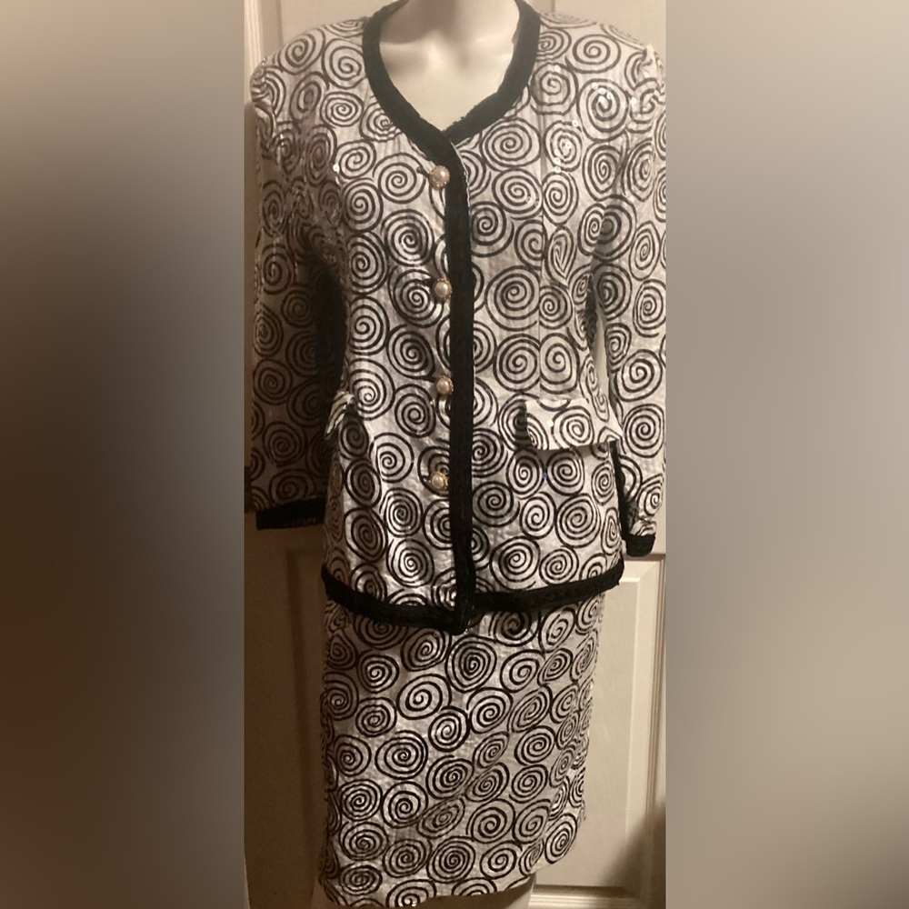 VINTAGE BLACK AND WHITE SEQUENCE SUIT